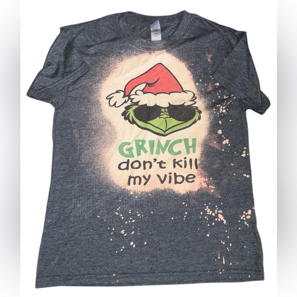 Kids The Grinch bleached and screen printed t-shirt. Size 10/12